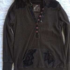 Free People pullover sweatshirt size Medium